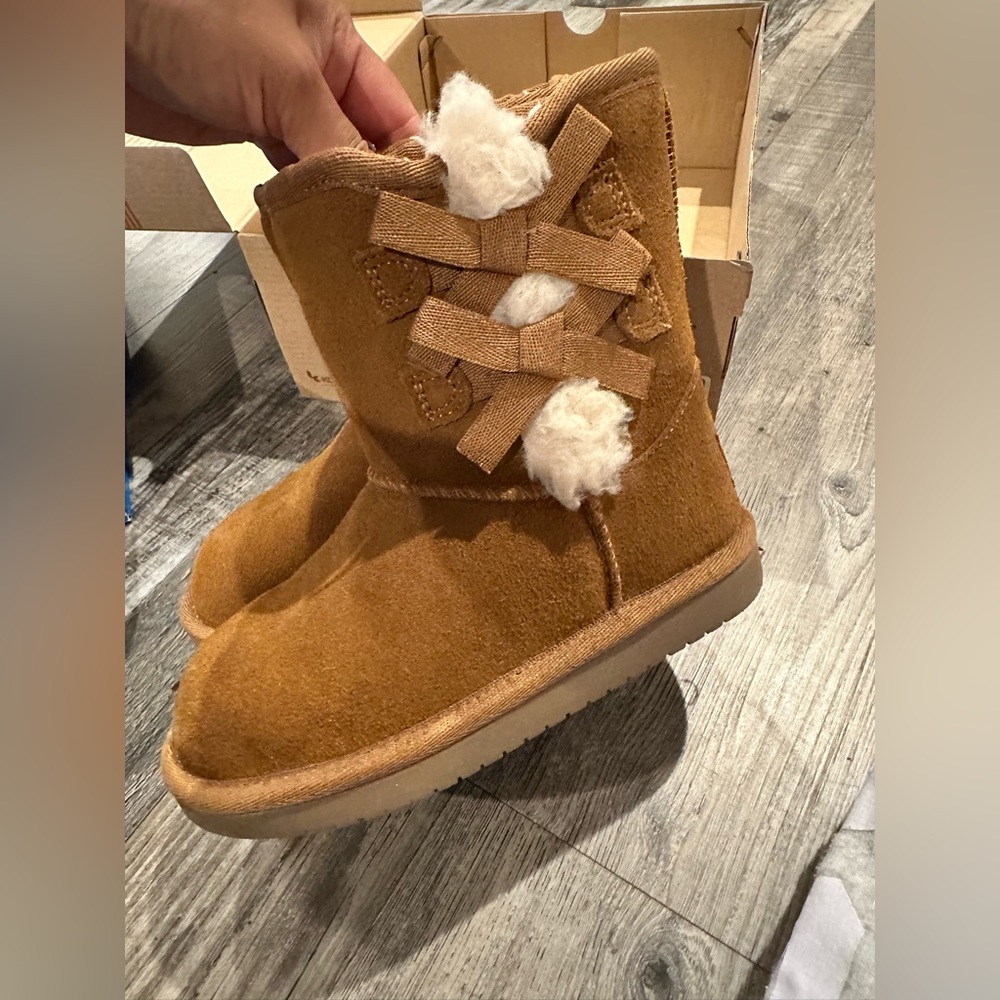Kookaburra by UGG